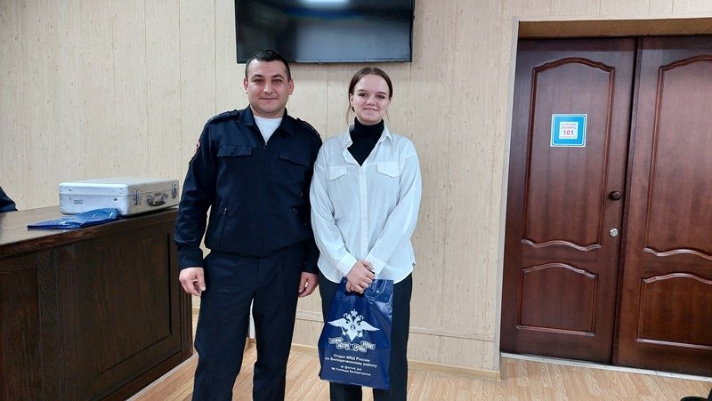 В Белореченском районе правоохранители и общественниками провели для старшеклассников «День открытый дверей» в Отделе полиции